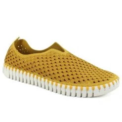 Isle Jacobsen Shoes Tulip 139 - The On-The-Go Slip-On In Goldenrod