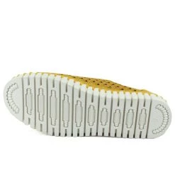 Isle Jacobsen Shoes Tulip 139 - The On-The-Go Slip-On In Goldenrod