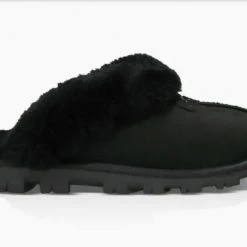 Coquette - The Classic Ugg Slipper In Black Slippers
