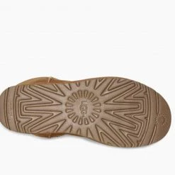 The Ugg Classic Short Boot In Chestnut