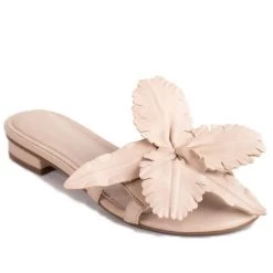 Cecelia The Flower Slide In Nude