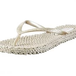Isle Jacobsen The Glitter Flip Flop In Platin Shoes