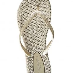 Isle Jacobsen The Glitter Flip Flop In Platin Shoes