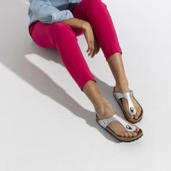 Gizeh - The Birkenstock Classic Thong In Matte Silver Shoes