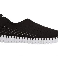 Isle Jacobsen Tulip 139 - The On-The-Go Slip-On In Black Shoes