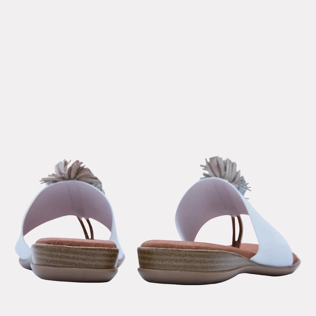 Andre Assous The Elastic Thong Puff Sandal In White Shoes 4 Andre Assous The Elastic Thong Puff Sandal In White Shoes