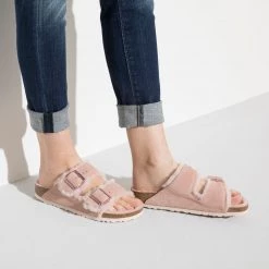 Arizona Shearling - The Birkenstock Shearling Sandal In Light Rose