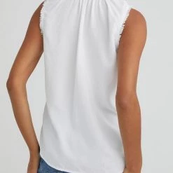 Bella Dahl The Sleeveless Fray Top In White