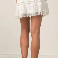 Elan The Mini Lace Skirt In White