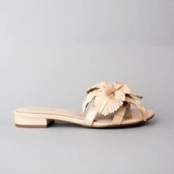 Cecelia The Flower Slide In Nude