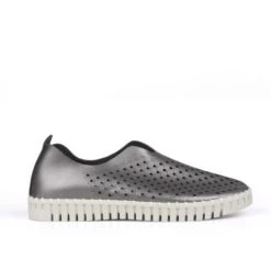 Isle Jacobsen Tulip Metallic 3576 - The On-The-Go Slip-On In Pewter Shoes